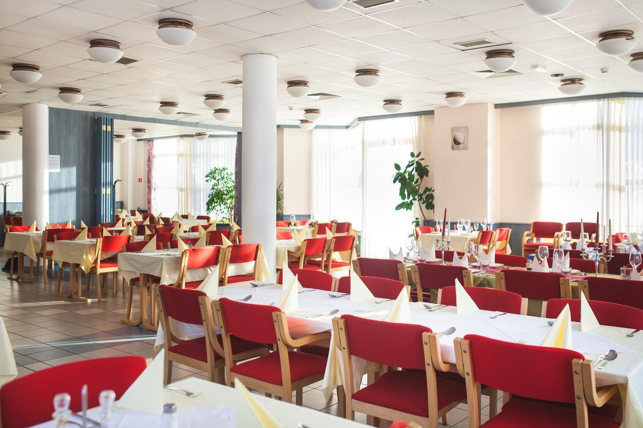 Hotel Dravograd Екстер'єр фото